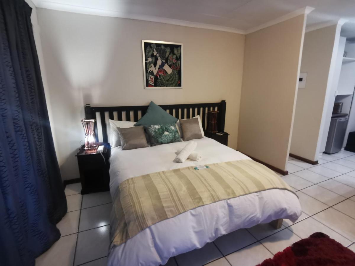 Sun Deck Lodge Hartbeespoort Eksteriør billede