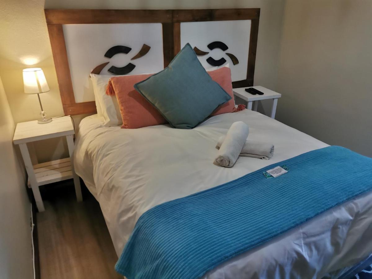 Sun Deck Lodge Hartbeespoort Eksteriør billede
