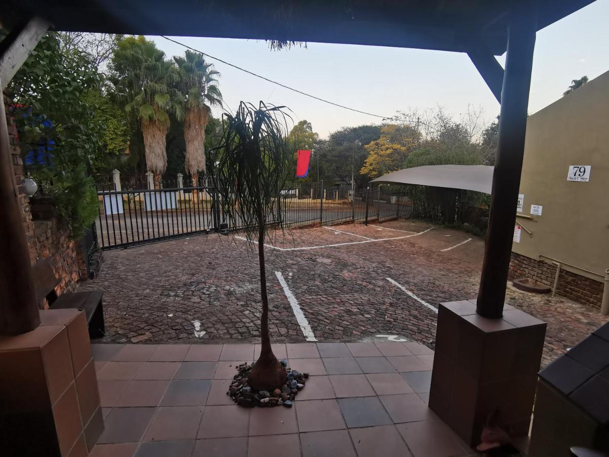 Sun Deck Lodge Hartbeespoort Eksteriør billede