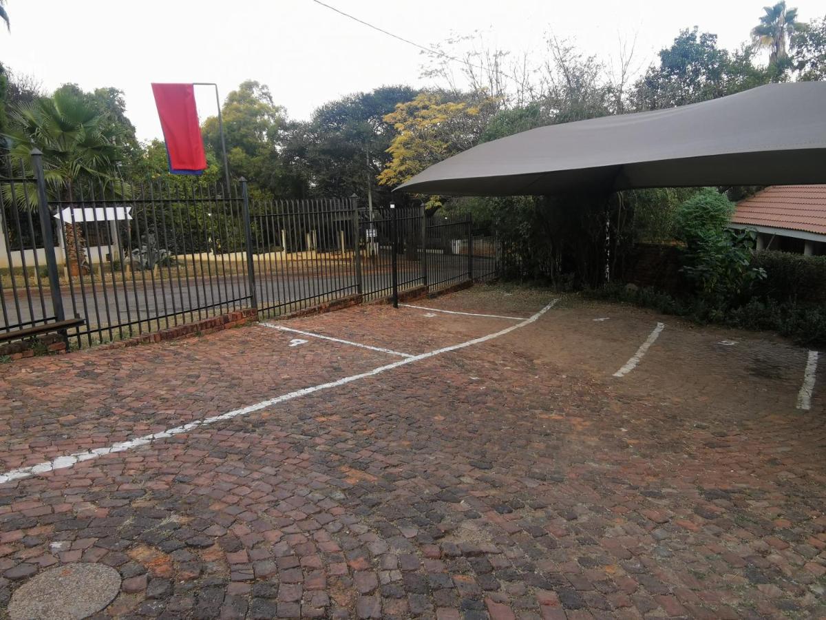 Sun Deck Lodge Hartbeespoort Eksteriør billede