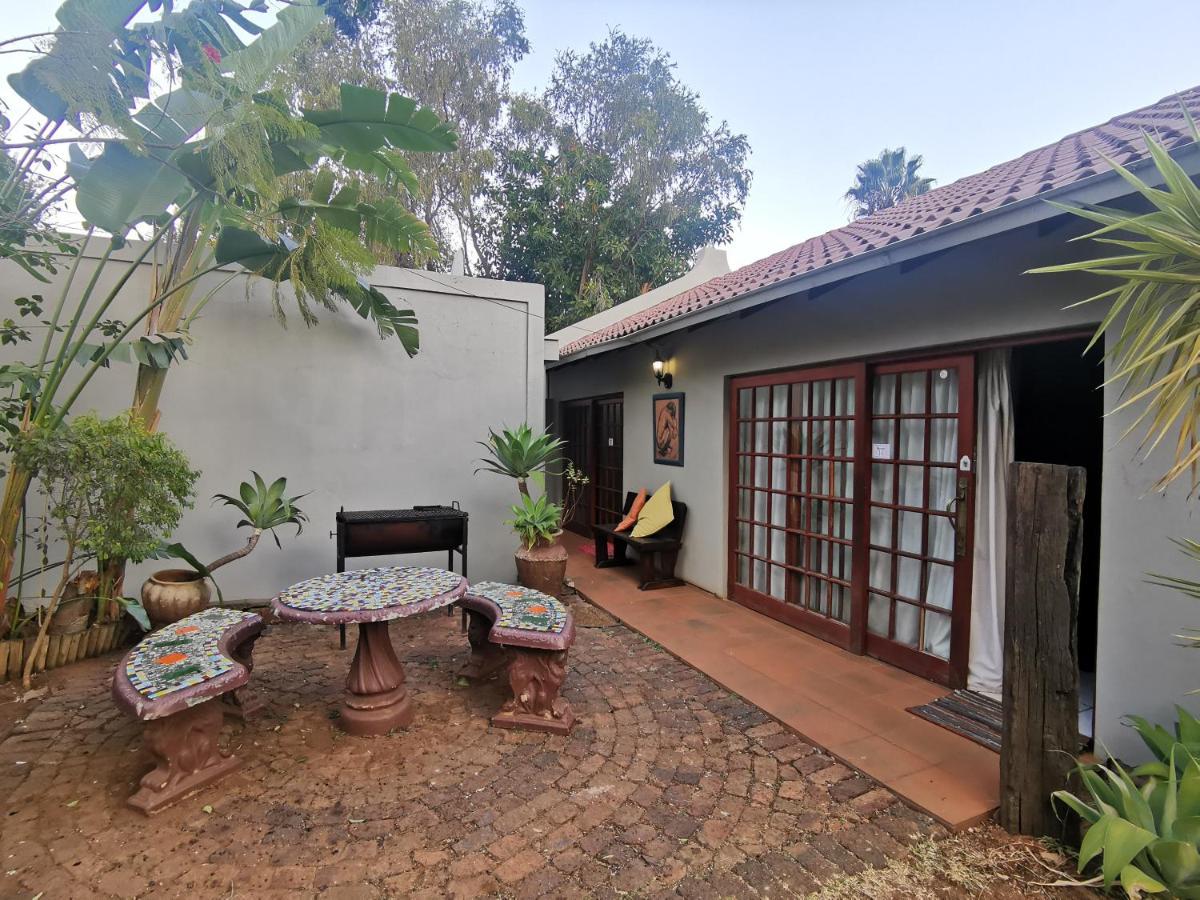 Sun Deck Lodge Hartbeespoort Eksteriør billede