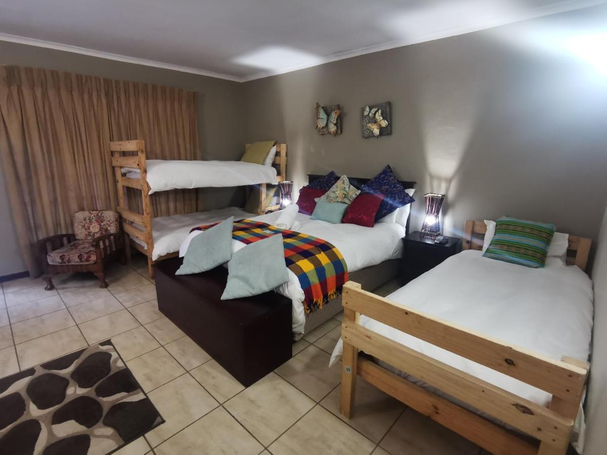 Sun Deck Lodge Hartbeespoort Eksteriør billede