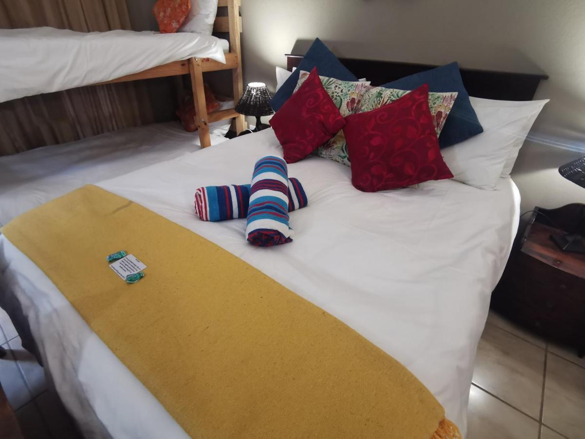 Sun Deck Lodge Hartbeespoort Eksteriør billede