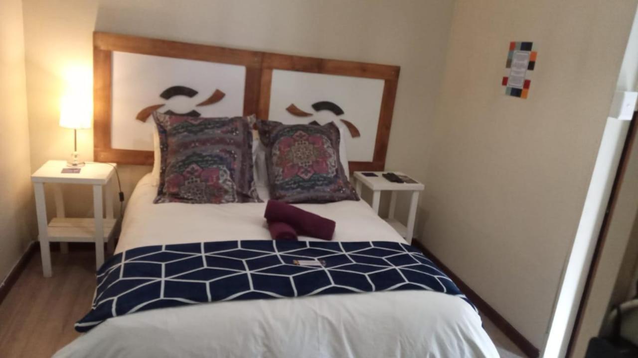 Sun Deck Lodge Hartbeespoort Eksteriør billede